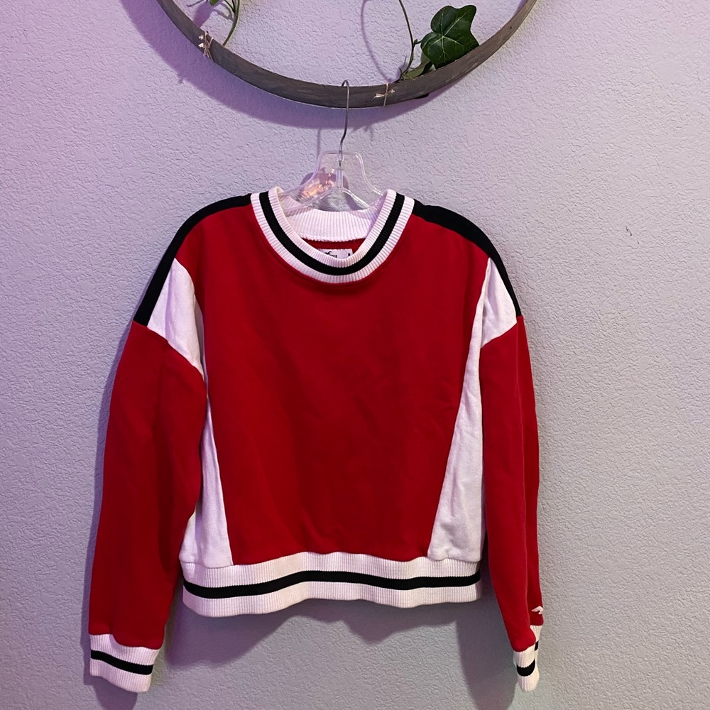 Hollister crew neck sweatshirt✨